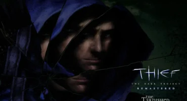 Garrett con capucha azul tras un cristal roto, con el rótulo de Thief: The Dark Project Remastered