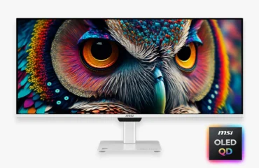406-msi-monitor-qd-oled-pro-max-341qpxw14g-mac Monitor ultrapanorámico blanco de MSI con un búho de colores en pantalla, sobre fondo gris claro