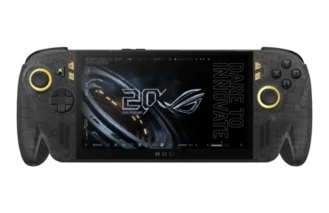asus-reservas-rog-xbox-ally-x20-primera-ally-oled La consola portátil ROG Xbox Ally X20 de frente, con carcasa negra translúcida, joysticks con anillos dorados y el logotipo del 20 aniversario de ROG