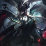 Ilustración oficial de League of Legends con una campeona de melena blanca y armadura oscura entre plumas negras y destellos rojos