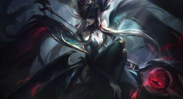 Ilustración oficial de League of Legends con una campeona de melena blanca y armadura oscura entre plumas negras y destellos rojos
