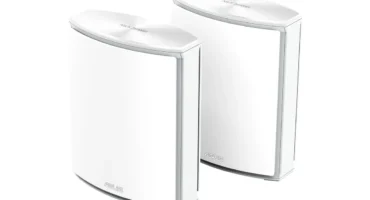 Los dos nodos blancos del sistema mesh ZenWiFi BN12, con el logotipo de ASUS en el frontal y «ASUS ZenWiFi» en la parte superior, sobre fondo blanco