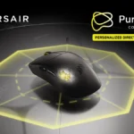 Ratón Sabre v3 Pro PureVector negro sobre un octógono amarillo luminoso, con los logotipos de Corsair y PureVector y un rótulo sobre la sensibilidad