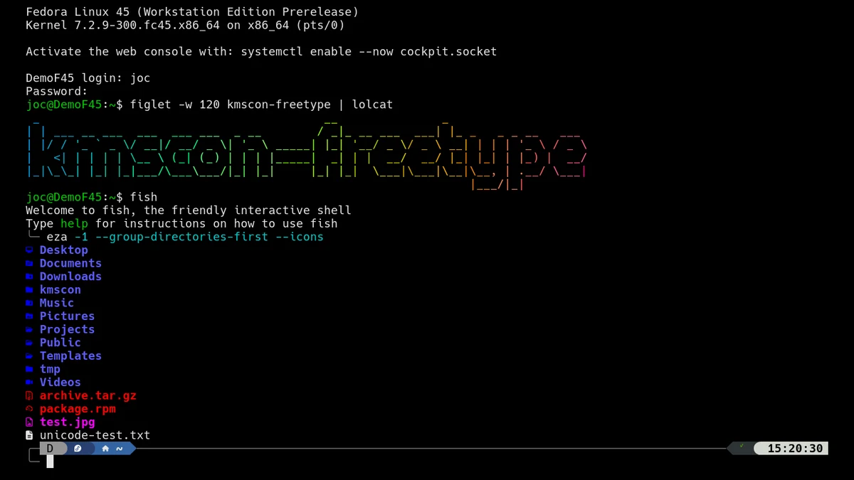 fedora-45-kmscon-consola Consola de texto de Fedora 45 con kmscon y fuentes FreeType, con la shell fish y la fuente Hack Nerd Font