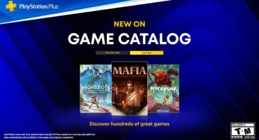 Cartel oficial de PlayStation Plus con las portadas de Horizon Forbidden West, Mafia: The Old Country y Mycopunk sobre un fondo azul